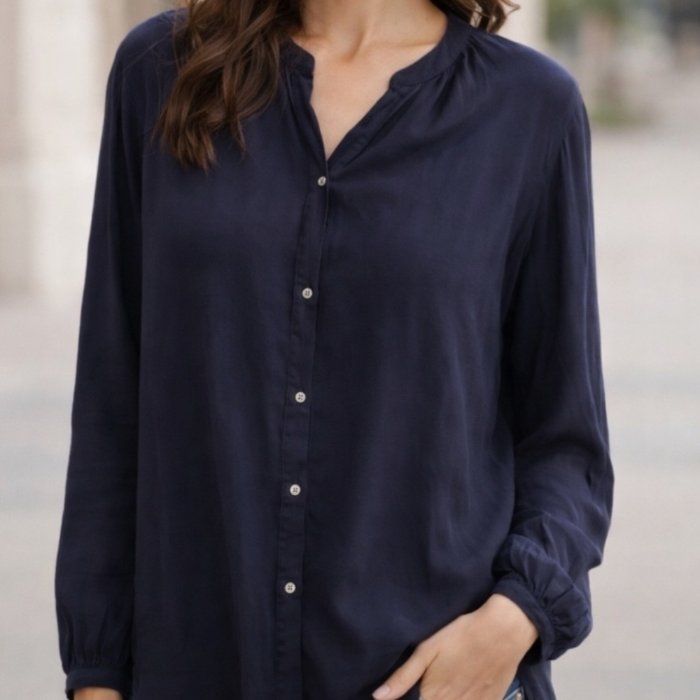 H&M Elegant Navy Women's Top. Size 2 But Fits S/M. - Picture 1 of 8